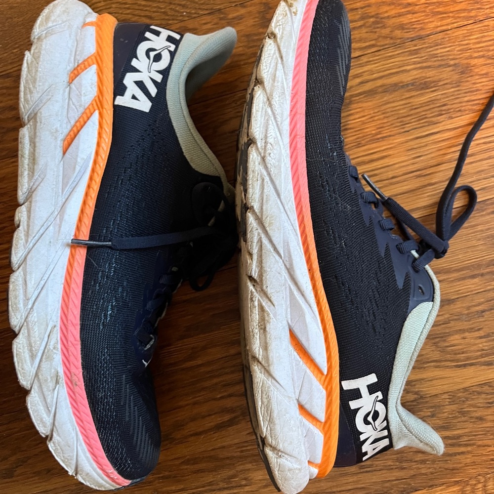 HOKA ONE ONE
Hoka One One Clifton 7 Black Iris/Blue Haze 9 B (M)